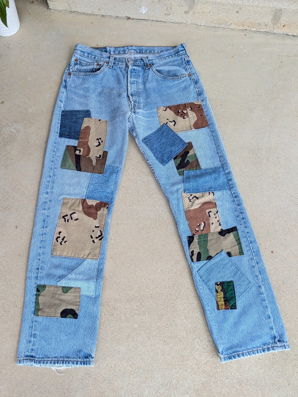 💙 Vintage Y2K Levi's 501 Button Fly Straight Leg Denim Jeans, Assorted Patches